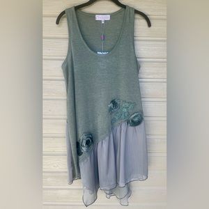 Pretty angel sleeveless tunic